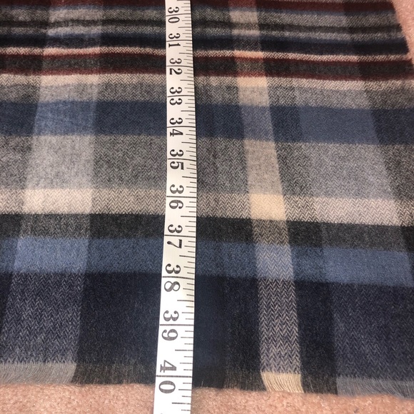 Mens’ V. FRAAS Plaid Scarf NWT - Picture 5 of 5